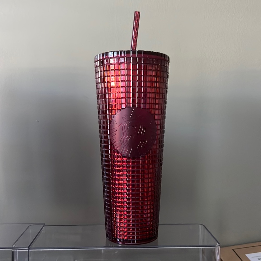 Mexico/Caribbean Release BNWT Dark Red Gridded Starbucks Venti tumbler.